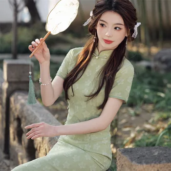 Светло зелена рокля Ципао ръчно изработени с копчета в стил ретро, жаккардовый Чонсам, китайски класически елегантно дамско ежедневна рокля с къс ръкав