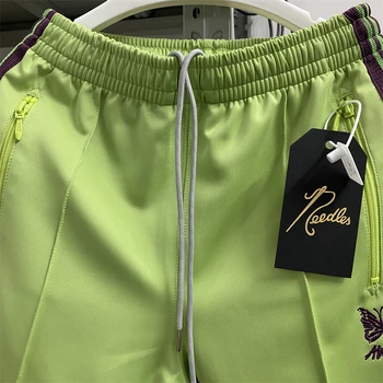 23SS Висококачествени панталони с остри шипове, спортни панталони с бродирани пеперуда, кафяво-зелени панталони на райета в готически стил